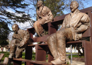 Thirteen Laughing, by Juan Muñoz