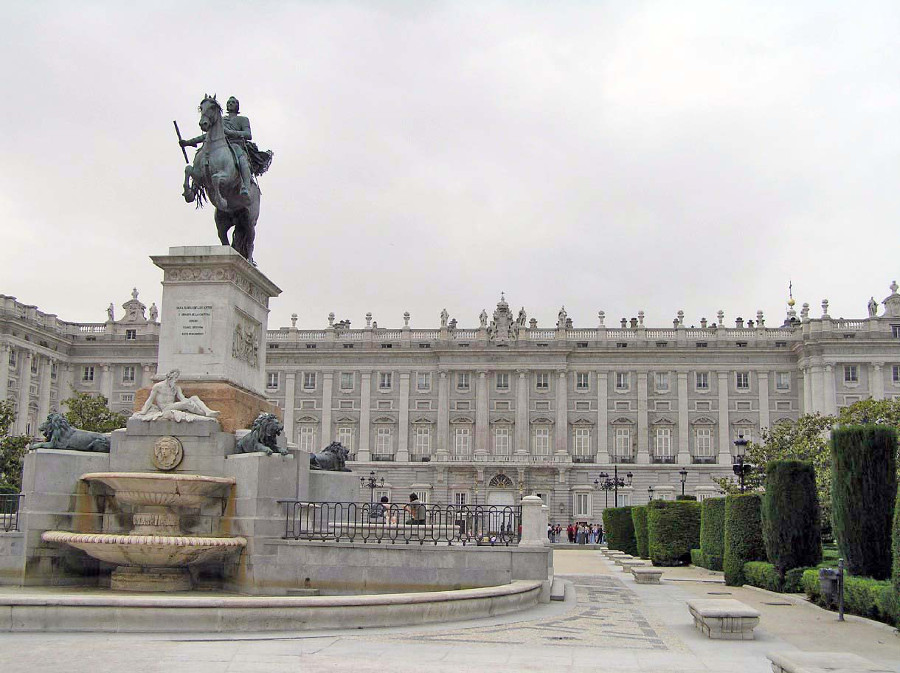 Statue of the horse in the Plaza de Oriente, Madrid